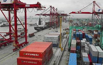 上海港上半年集裝箱吞吐量超釜山，經(jīng)濟縱橫彰顯上海貿(mào)易新動能